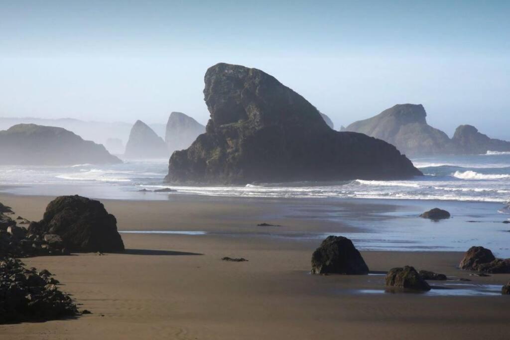 Coastal Charm: Sw Oregon Home On 2+ Quiet Acres Carpenterville Buitenkant foto
