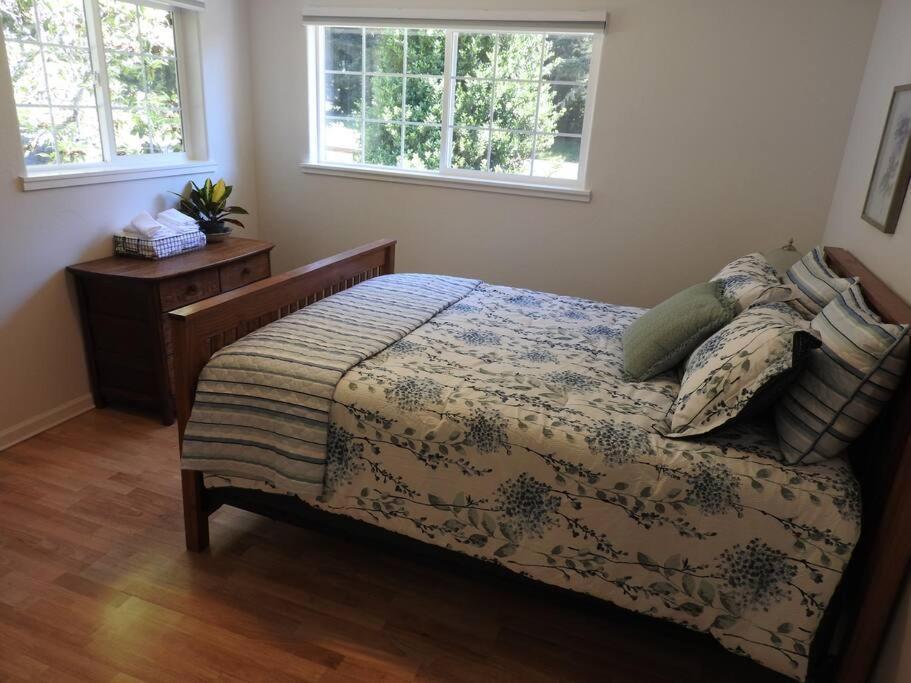 Coastal Charm: Sw Oregon Home On 2+ Quiet Acres Carpenterville Buitenkant foto